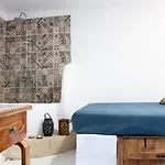 Mascot Garden Bed & Breakfast 3*