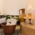 Mascot Garden Bed & Breakfast