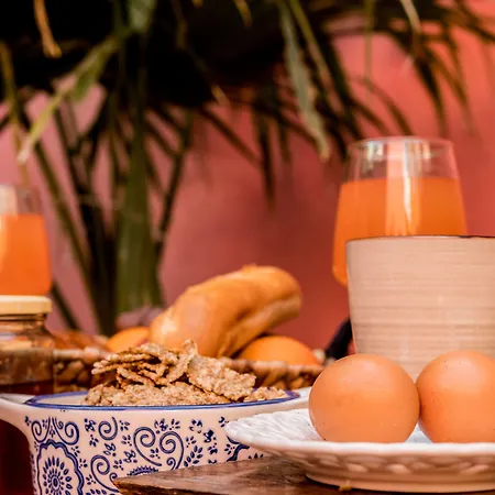 Mascot Garden فندق مبيت وإفطار