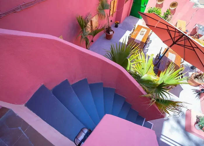 Mascot Garden Bed & Breakfast 3*