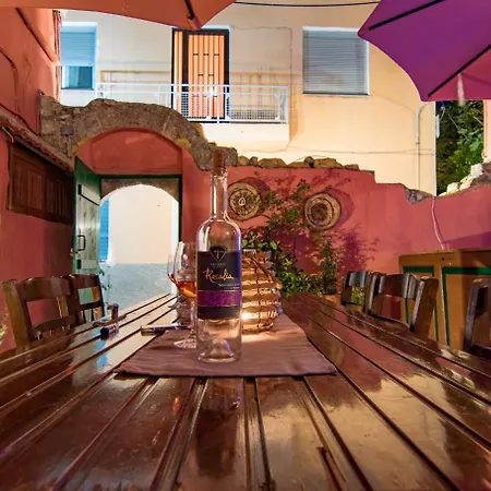 Mascot Garden Frühstückspension